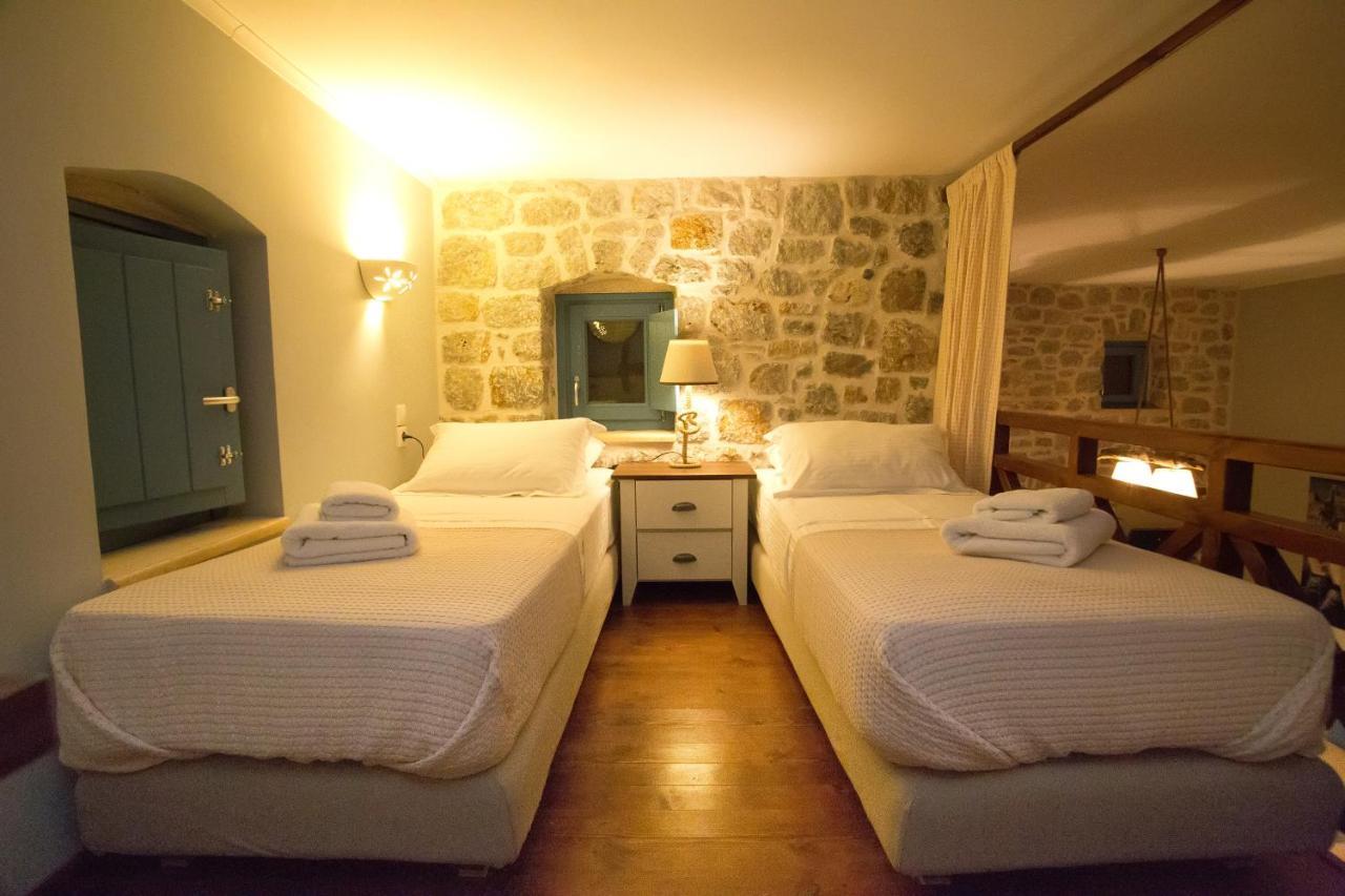 Petra Boutique Homes Arginonda Extérieur photo